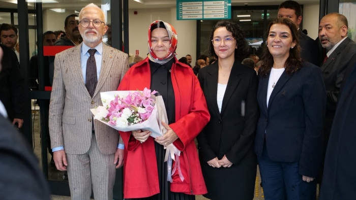 Ayşen Gürcan: “Bir insanı yeniden ayağa kaldırmak, bir aileyi yeniden ayağa kaldırmaktır”